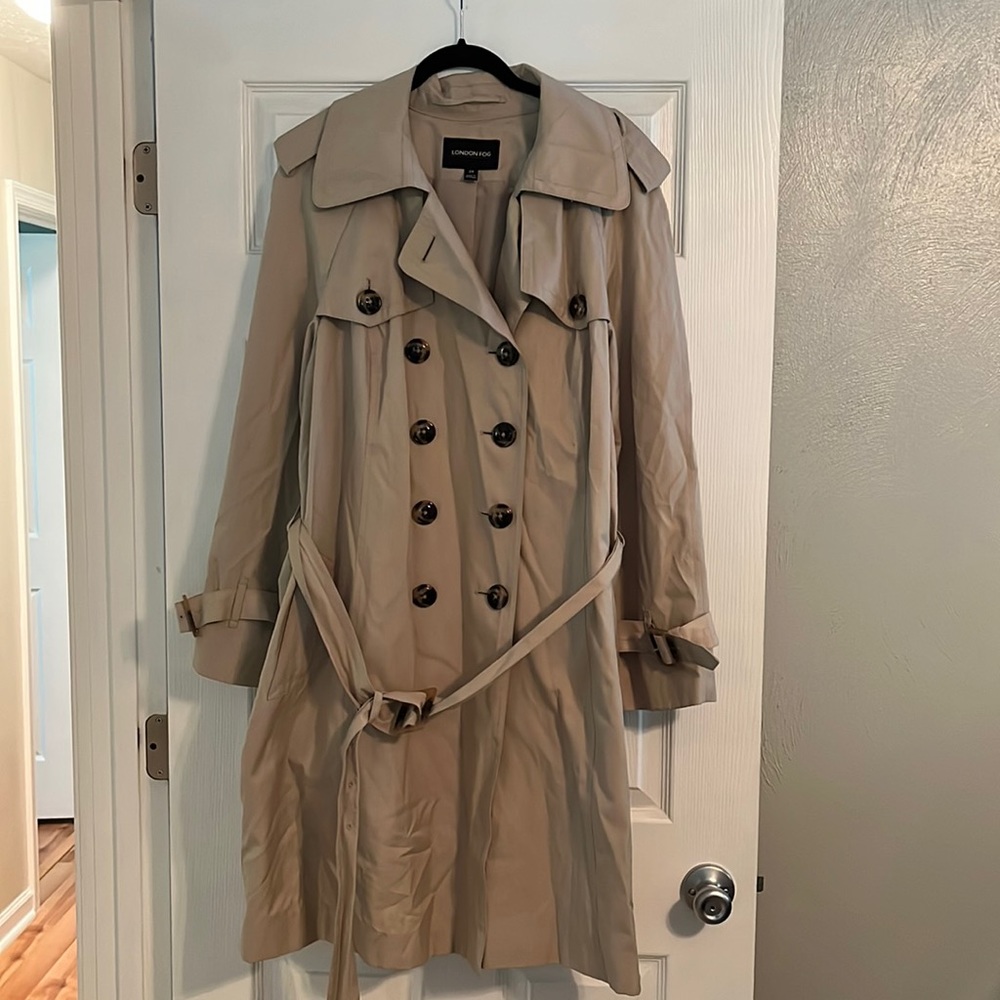 Plus size 2x trench coat from London Fog